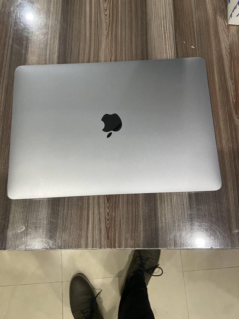 MacBook Air M1 8/256 1
