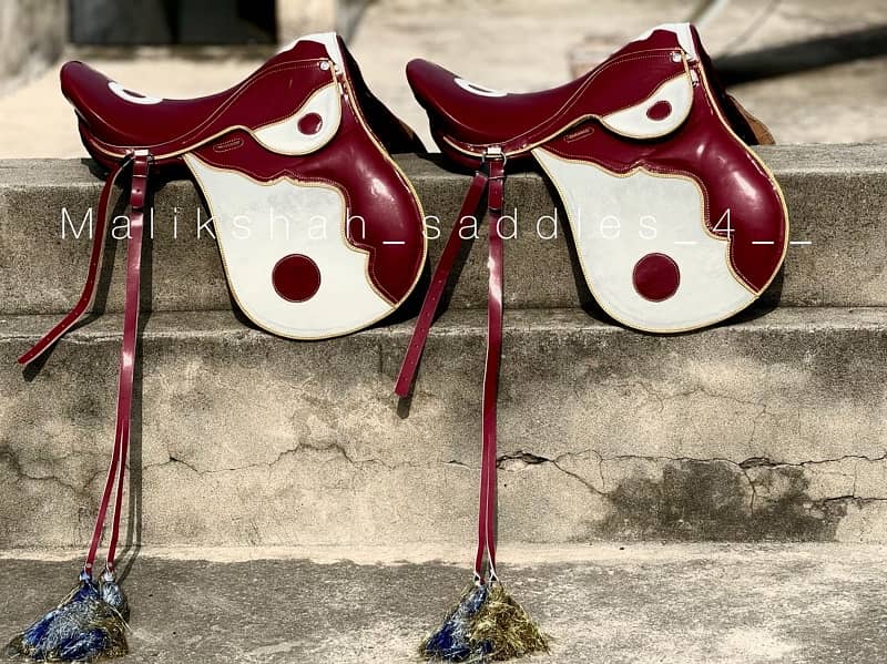 horse new saddles 0