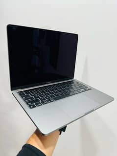 MacBook Pro 2020 M1 Chip 13”inch 16 Gb Ram 256 Gb Ssd