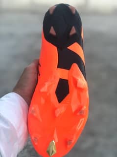 Football shoes/Adidas/Predator accuracy. 1