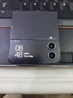 Samsung Flip 4 Jutt Black 8.512gb verient