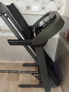 Horizon American comrcial Treadmill model t101