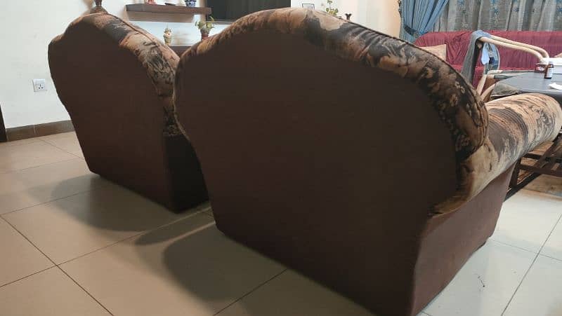 2 single seater sofas in mint condition 1