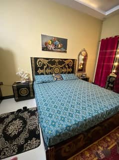 Bed set with dressing table almari and side tables