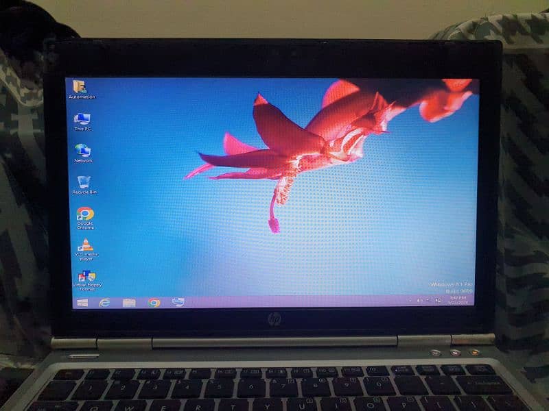 HP elitebook 2560p 2nd gen i5 4gb ram without hdd 1