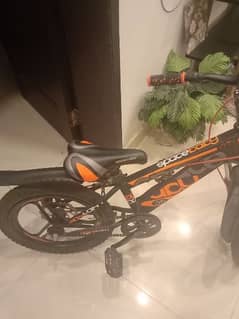 BICYCLE FOR KIDS ( VERY LESS USED)