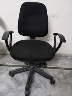 Boss office chairs total 4