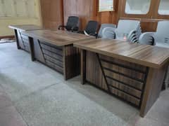 Best Quality Office Tables Lush Condition without used