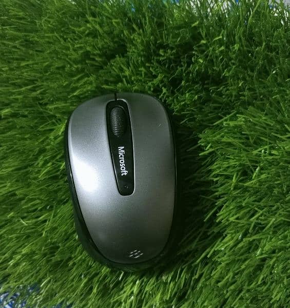 Logitech & Microsoft Wireless Mouse Branded 11