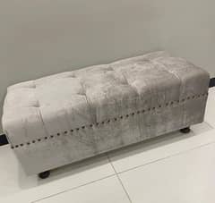 sethi sofa 0