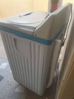 Washing Machine 9/10 Condition for sale
