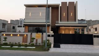 One Kanal Bungalow Available For Sale In DHA Phase 7 Lahore