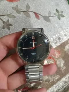Strong metallic watch