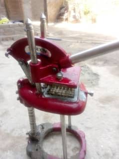 Patato cutter machine
