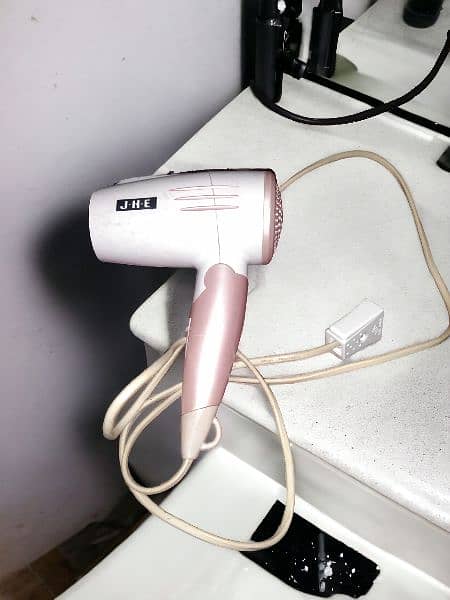 folding hair dryer 0