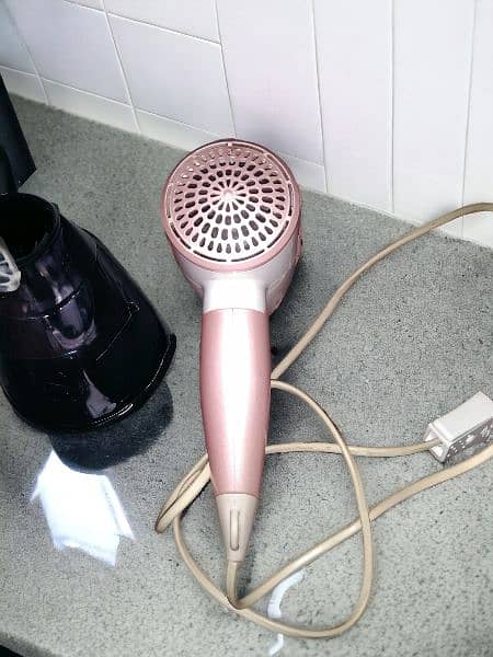 folding hair dryer 1