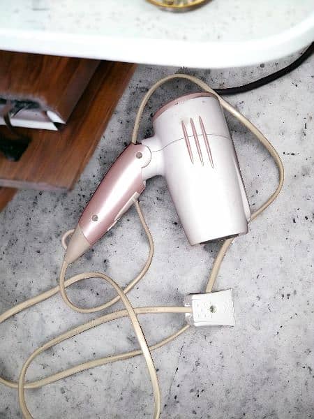 folding hair dryer 2