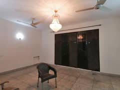 DHA 1 Kanal Wonderful Lower Portion For Rent In Phase 3