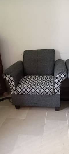 7 seater sofa set in new condition