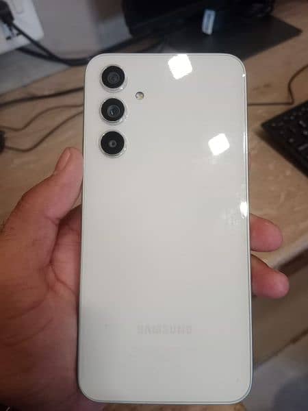 Urgent Sale Sumsung Galaxy A54 1