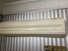 Split LG Air conditioner 1.5 Tons Heat & cool both