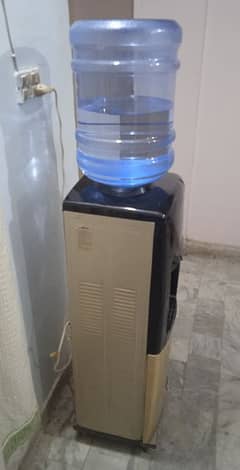 WATER DISPENSER IN GOOD CONDITION