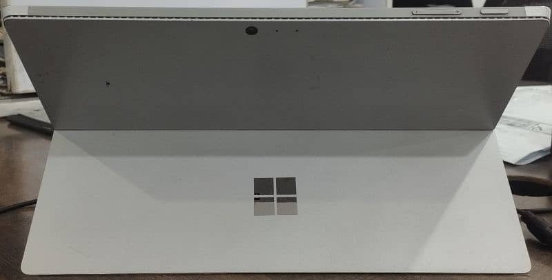 Microsoft Surface Book Pro 4 0