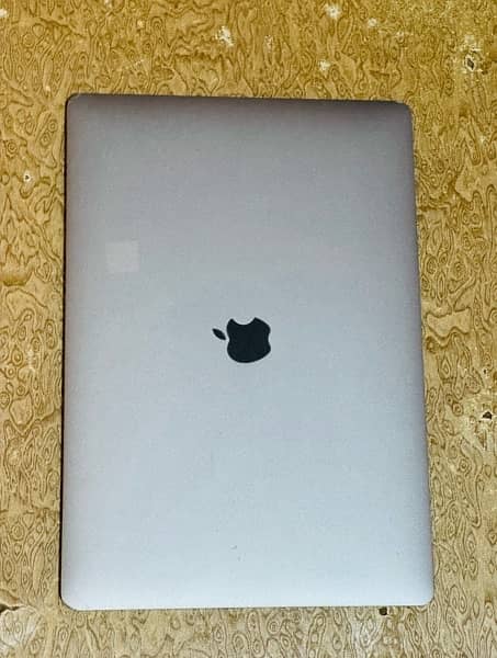 MacBook Pro 2019 i7 16gb ram 256gb ssd for sale 3