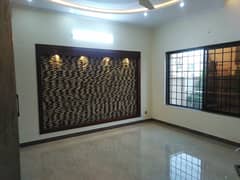 House In Bahria Town Phase 8 Sized 7 Marla Is Available