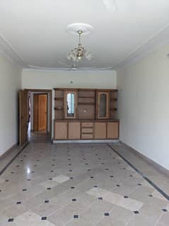 Kanal upper portion for rent in airport housing society sector 3