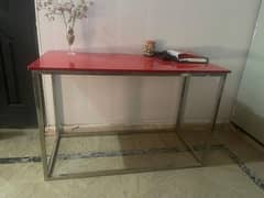 very strong ,pure aluminium tables