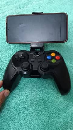 ipega 9078 wireless controller with stand in good condition