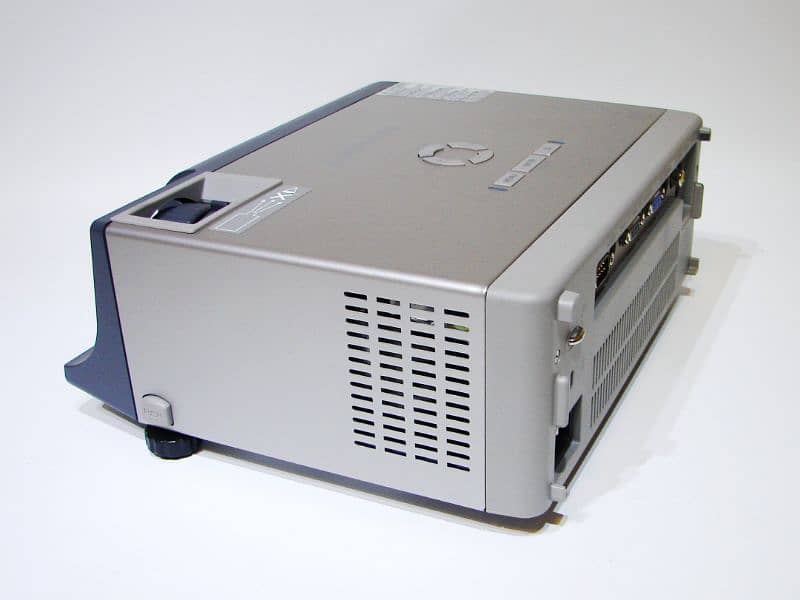 MITSUBISHI MULTIMEDIA PROJECTOR! 2