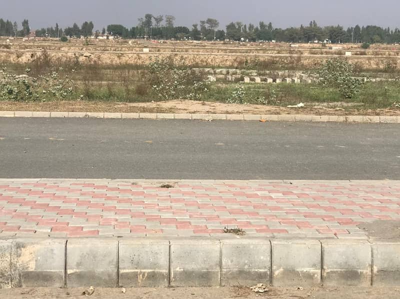 Plot Opportunity: Prime 10 Marla Plot Available LDA City LDA City Phase 1Jinnah Sector 3