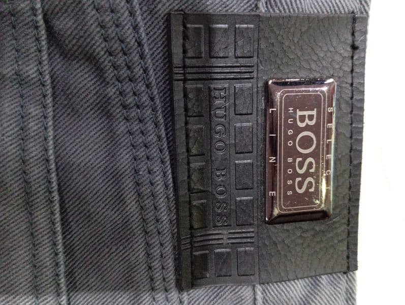 original Brand new Hugo Boss in grey colour for sale. 3