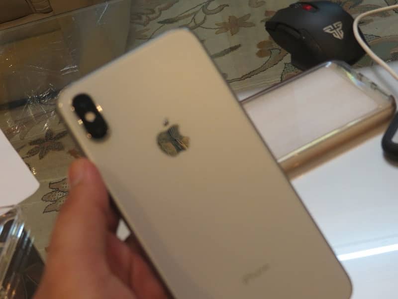 IPhone XS Max 4