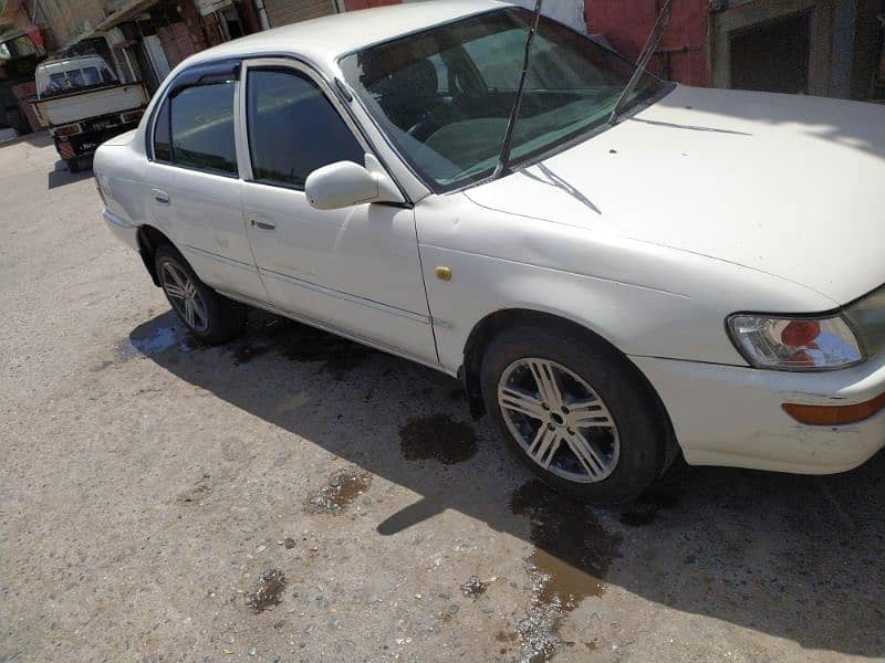 Toyota Corolla XE 2001 Exchange possible 3