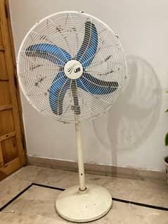 JDS pedestal fan