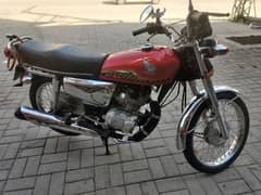 Honda CG 125(Special edition) 2023 with genuine spare Tanki tappy