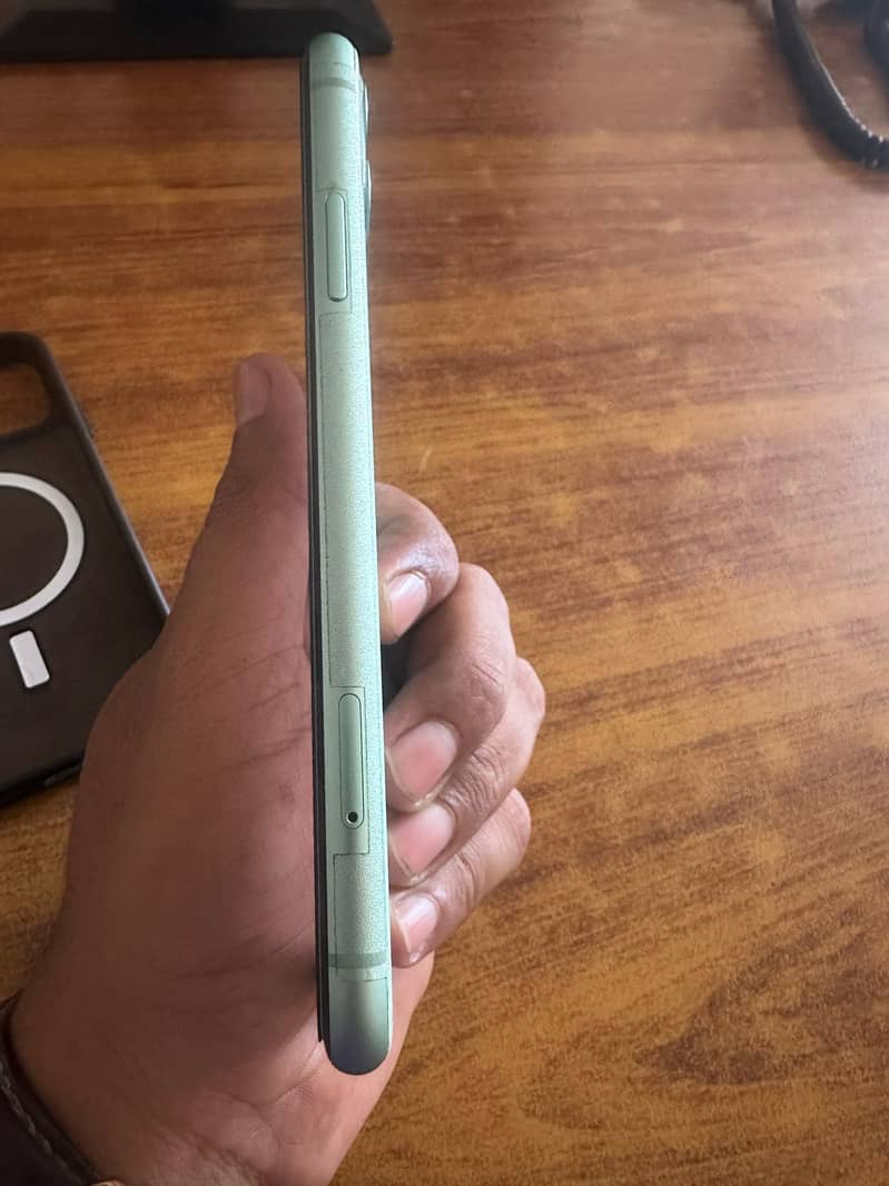 IPHONE 11 PTA approved 1