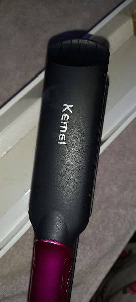 Original Kemei straightener 4