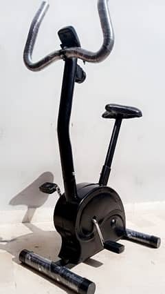MAGNETIC EXERCISE CYCLE