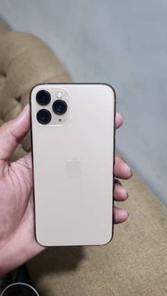 iphone 11 pro 256 gold 89%BH. 3 u tool verified . mobile +charger