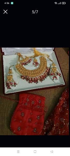 bridal dress and jewellery set in good condition 6