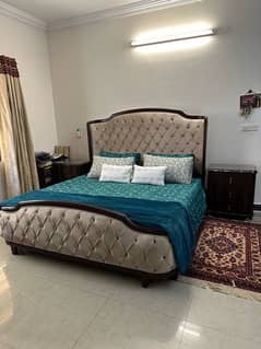 BED DRESSING AND SIDE TABLES. used only for 1 month
