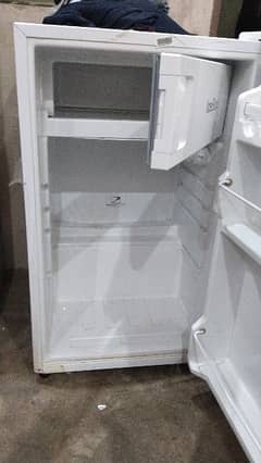 dawlance mini fridge