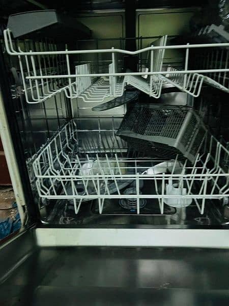 SIEMENS DISH WASHER 4