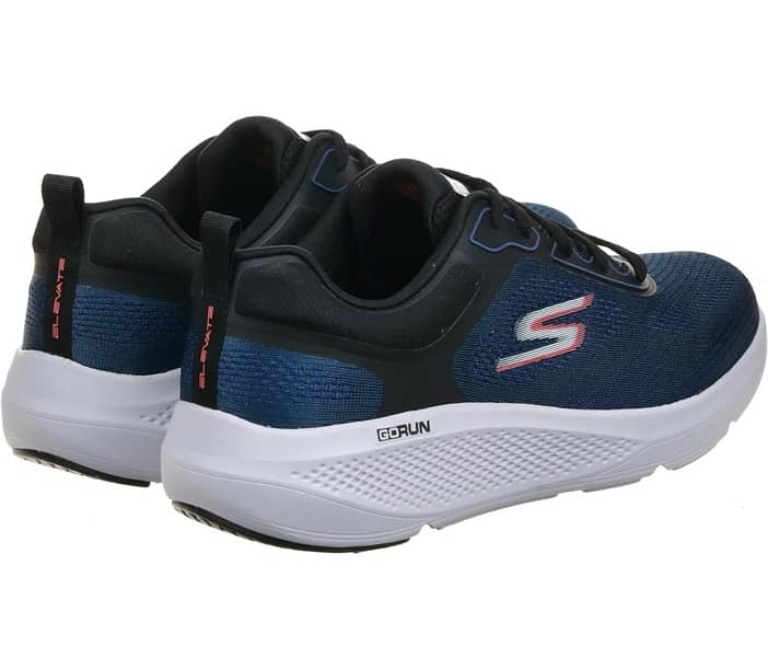 Skechers GO RUN ELEVATE mens Shoes size 42 eur 0