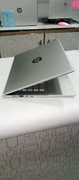 HP ChromeBook 7