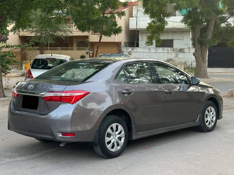 Toyota Corolla GLI 2015,(Automatic) 3